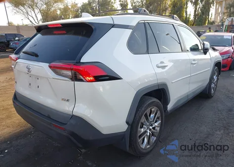 2021 Toyota Rav4 Xle Premium из США, поврежденный, VIN 2T3C1RFV0MW113191
